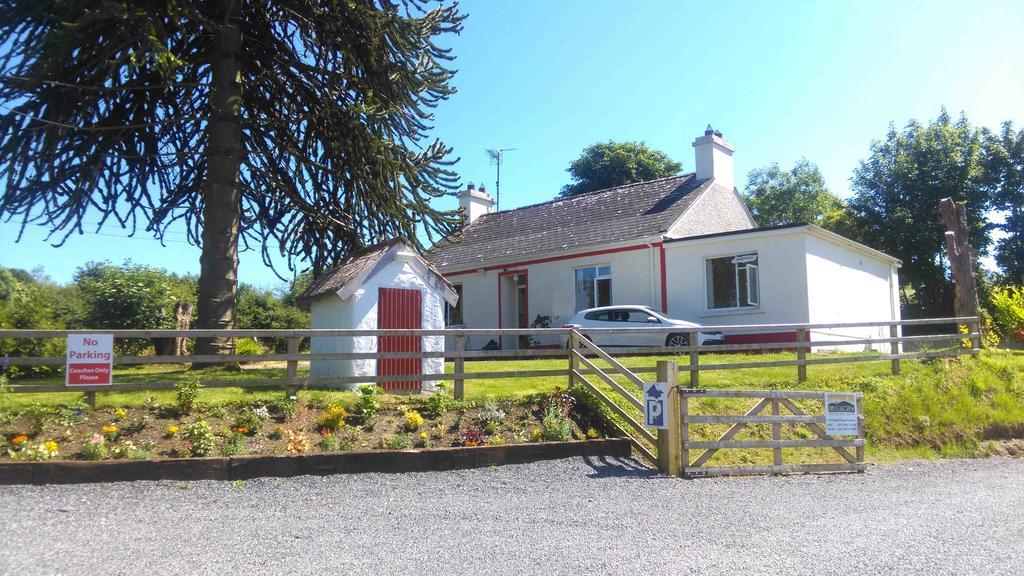 Loughcrew Megalithic Hostel Millbrook ภายนอก รูปภาพ