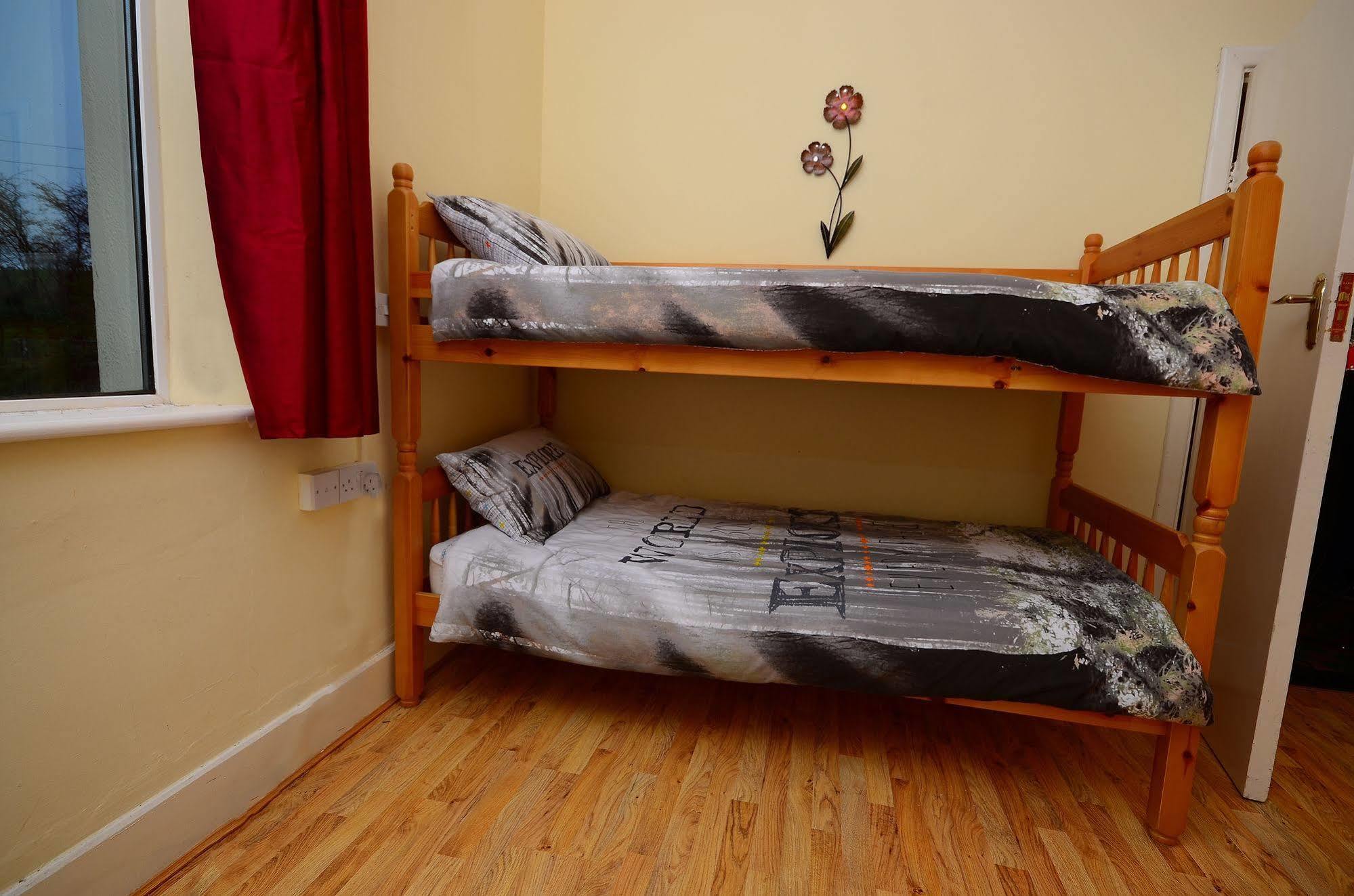 Loughcrew Megalithic Hostel Millbrook ภายนอก รูปภาพ
